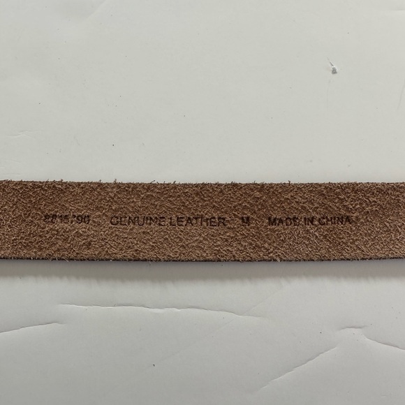 Hand tooled and beaded leather belt M brown 29-33in - Picture 6 of 6